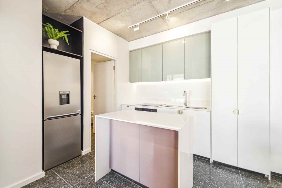 To Let 1 Bedroom Property for Rent in Sea Point Western Cape